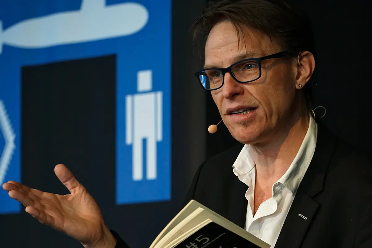 Love is a Drop in the Ocean: On Søren Ulrik Thomsen's Literary Work · Kulturhuset Elværket, Frederikssund