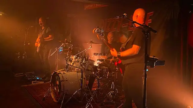 Dizzy Like (Dizzy Mizz Lizzy Tribute) — Bartof Station, Frederiksberg