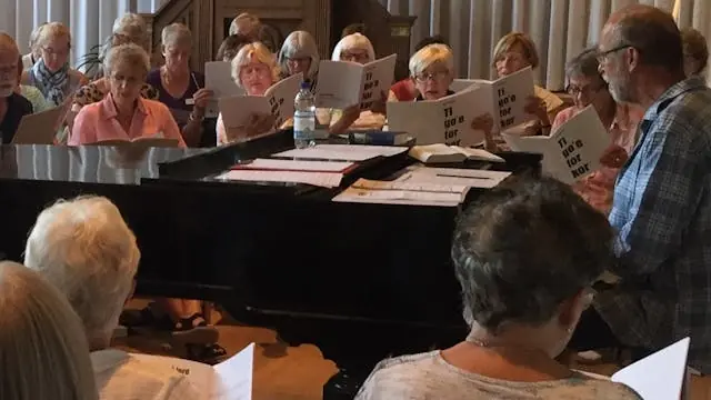 Community Singing with Erik Sommer — Liselund Højskole, Slagelse