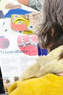 Velkommen til Strik og sensommersang i hjertet af Nordby