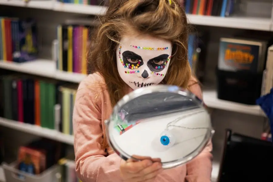 Sydfyns Kulturforening inviterer til den årlige Parade for de Levende og de Døde 2026 — Svendborg Bibliotek, Svendborg