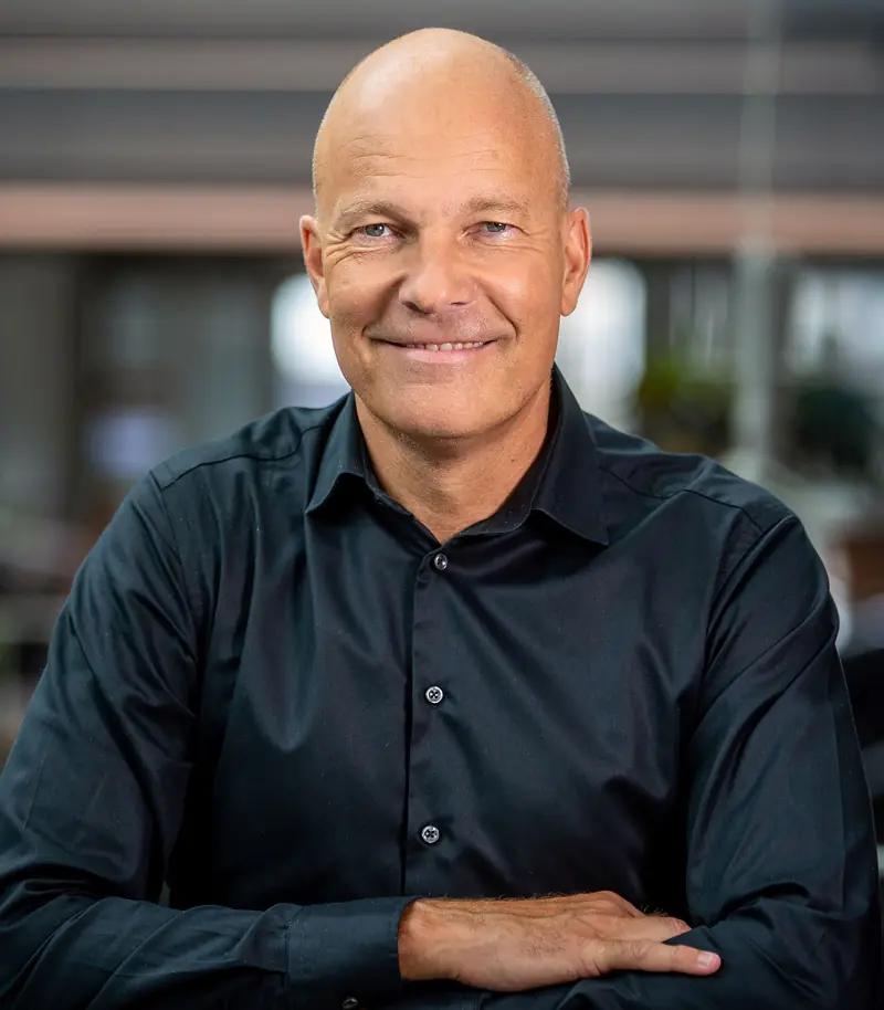Jesper Steinmetz - The World in Upheaval: Correspondent from the USA and Europe — Munkensdam Gymnasium, Kolding