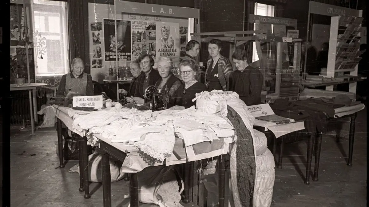 Hippies in the 1970s and Housewives During the Occupation · Museum Østjylland, Randers