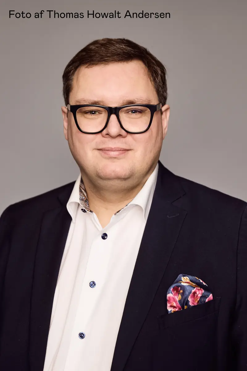 Mirco Reimer-Elster - Kriser, krig og skilsmisser — Folkehjem, Aabenraa