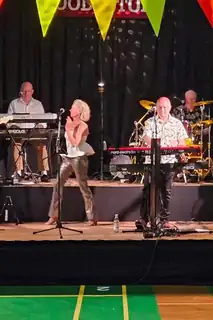 Julefrokost m/Good Stuff Partyband der spiller op m/pop, disco, soul og rock