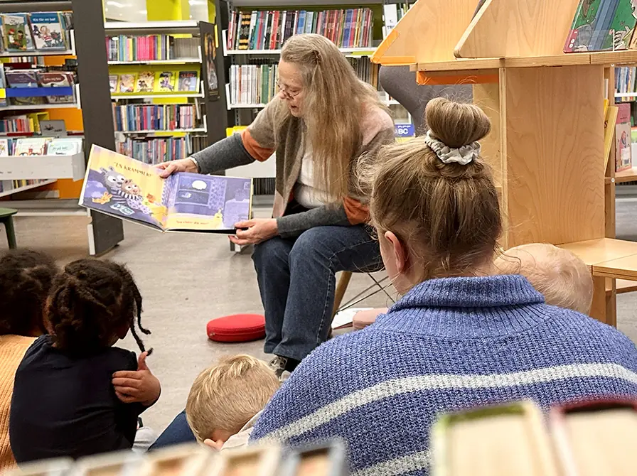 Historier i hulen — 1. Hovedbiblioteket, Randers