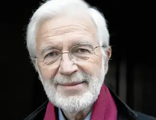 Fortællinger og fællessang denne gang med tidligere ombudsmand Hans Gammeltoft-Hansen. Søndagsmatiné