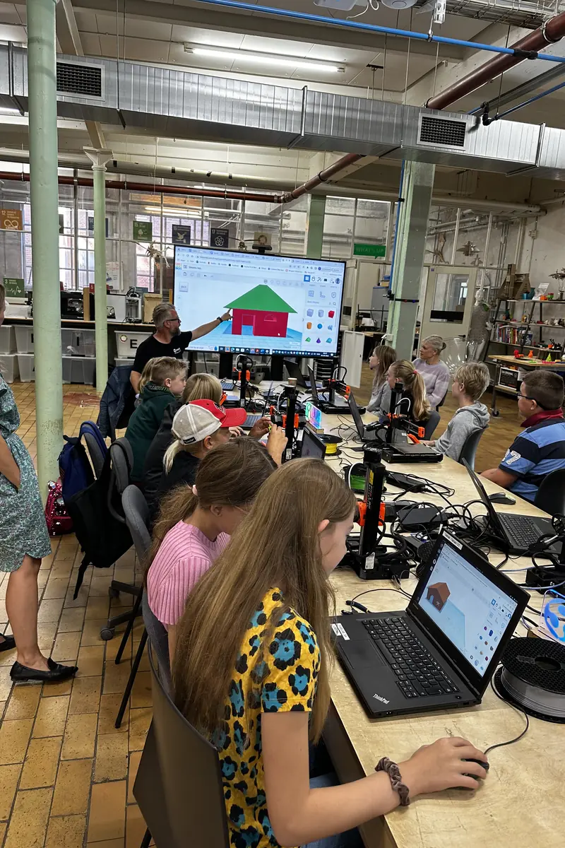 Superbrugerkursus med elever i 3D print — Fablab Spinderihallerne, Vejle
