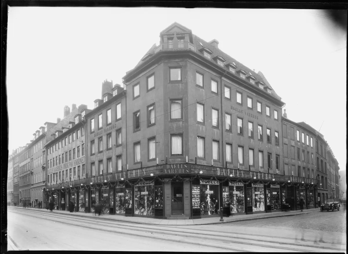 Daells Varehus' historie 1910-1999 — Borup Bibliotek, Borup