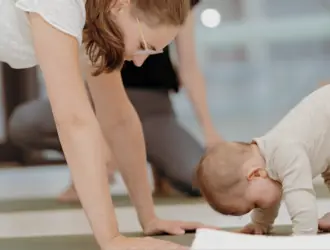 Mor & baby yoga — BRØK, København