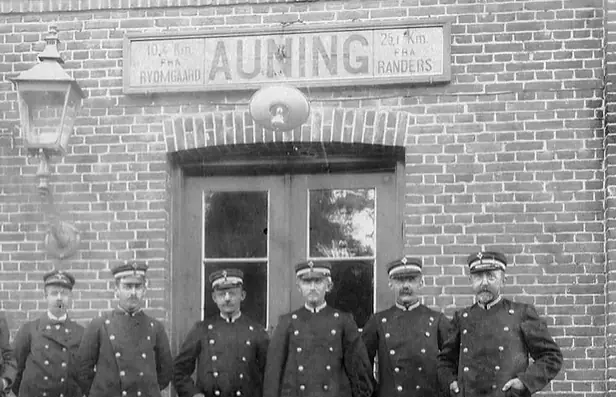 Stationsbyen Auning — Auning Bibliotek, Auning