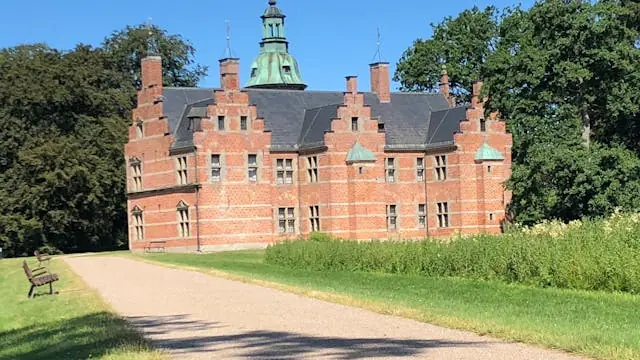 Kulturnatten 26 - Rundvisning Badstueslottet — Frederiksborg Slotshave, Hillerød