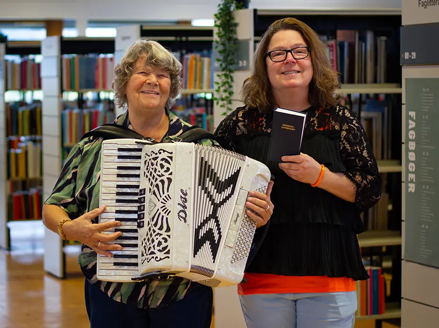 Fællessang på biblioteket — Glostrup Bibliotek, Glostrup