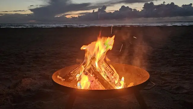 Tirsdagshygge ved Vraget Strand m. 7 km. vandring, bål, vin og sandwich — Parkeringspladsen ved Vraget Strand, Fårevejle