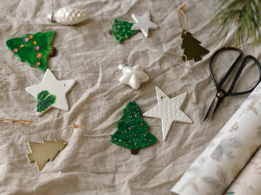 Maternity Group in Kjellerup: Christmas Decorations in Clay — Kjellerup Bibliotek, Kjellerup