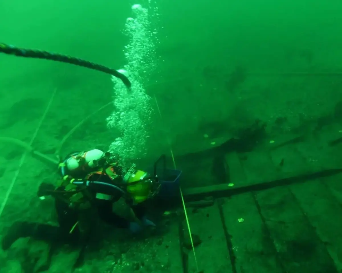 Get Smarter About: Shipwrecks — Roskilde Bibliotek, Roskilde