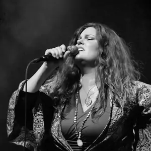 Sahra da Silva — Hjørnet, Dronninglund