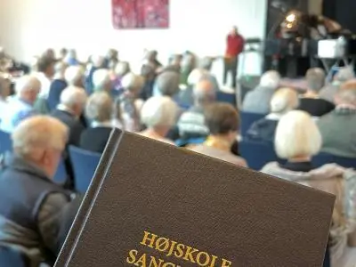 Morgensang i Gudenåhuset — Bjerringbro Bibliotek, Bjerringbro