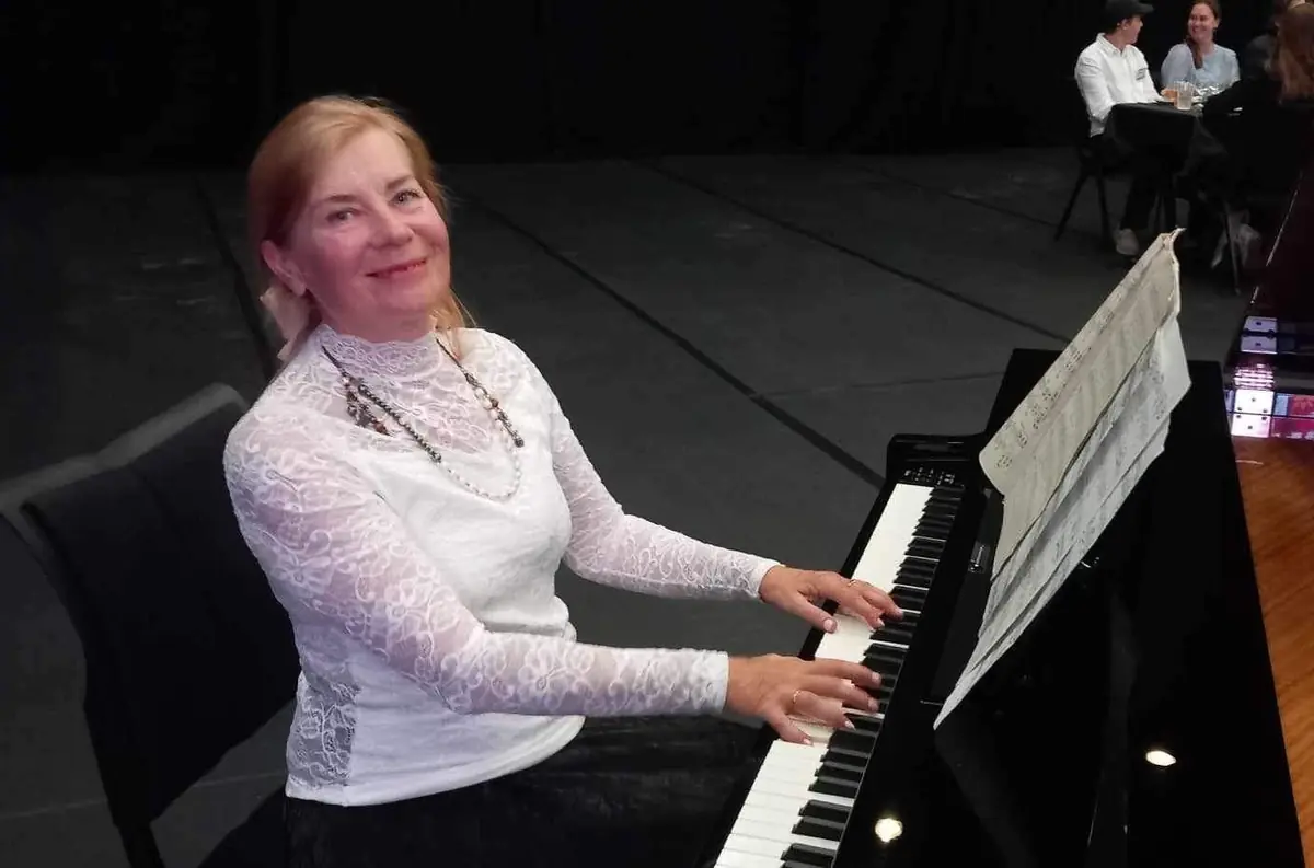 Lørdagsmusik med pianist Larysa Soloviova — Helsinge Bibliotek, Helsinge