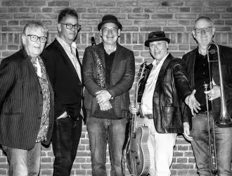 Brønshøj Copenhagen Jazz Club: Søndagsmatiné med Henning Munk & Plumperne — BRØK, København