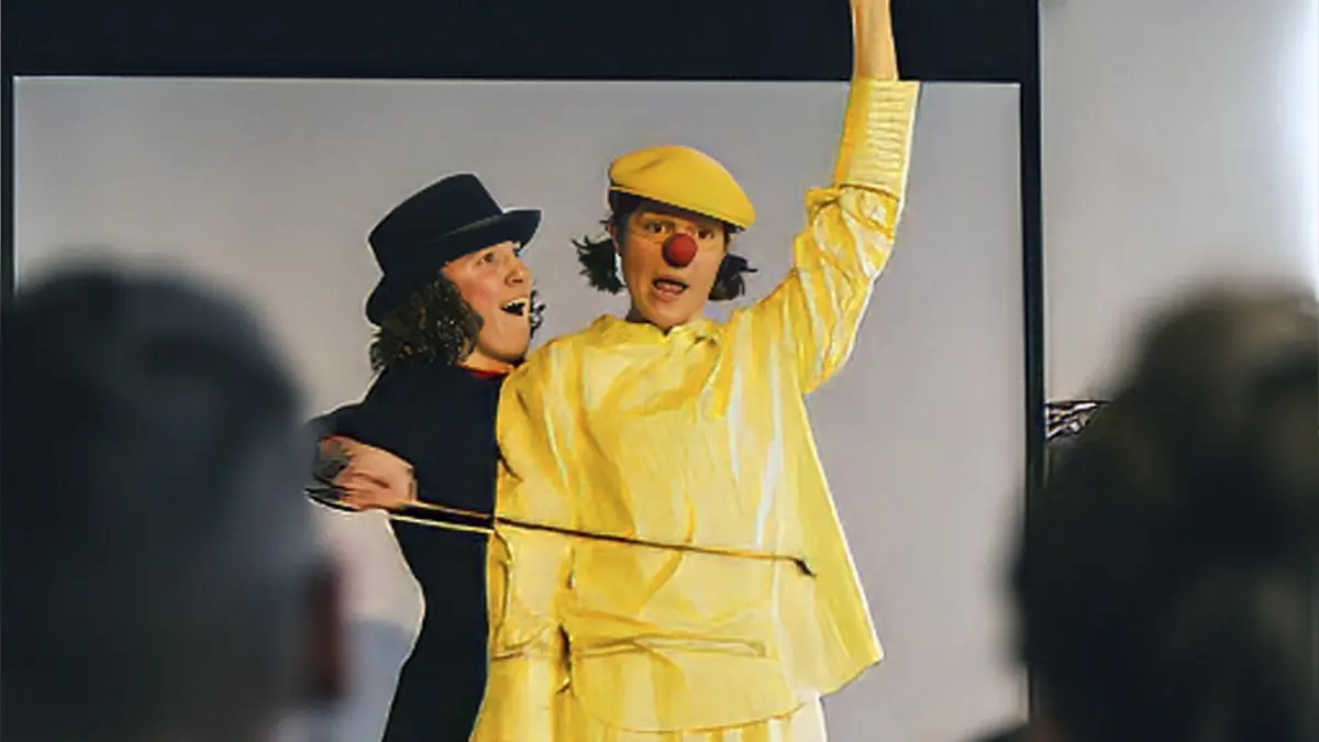 Clown Friends by Teater Skak & Scharling · BIBLIOTEKET Rentemestervej, Copenhagen