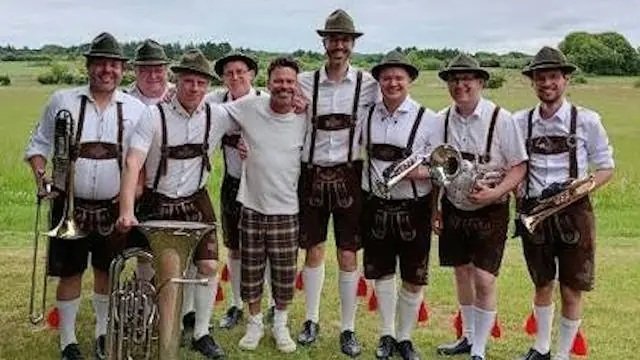 Oktoberfest with Tirolerband Aalburg · SMEDJEN, Tejn