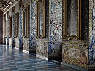 Explore: Royal Portraits