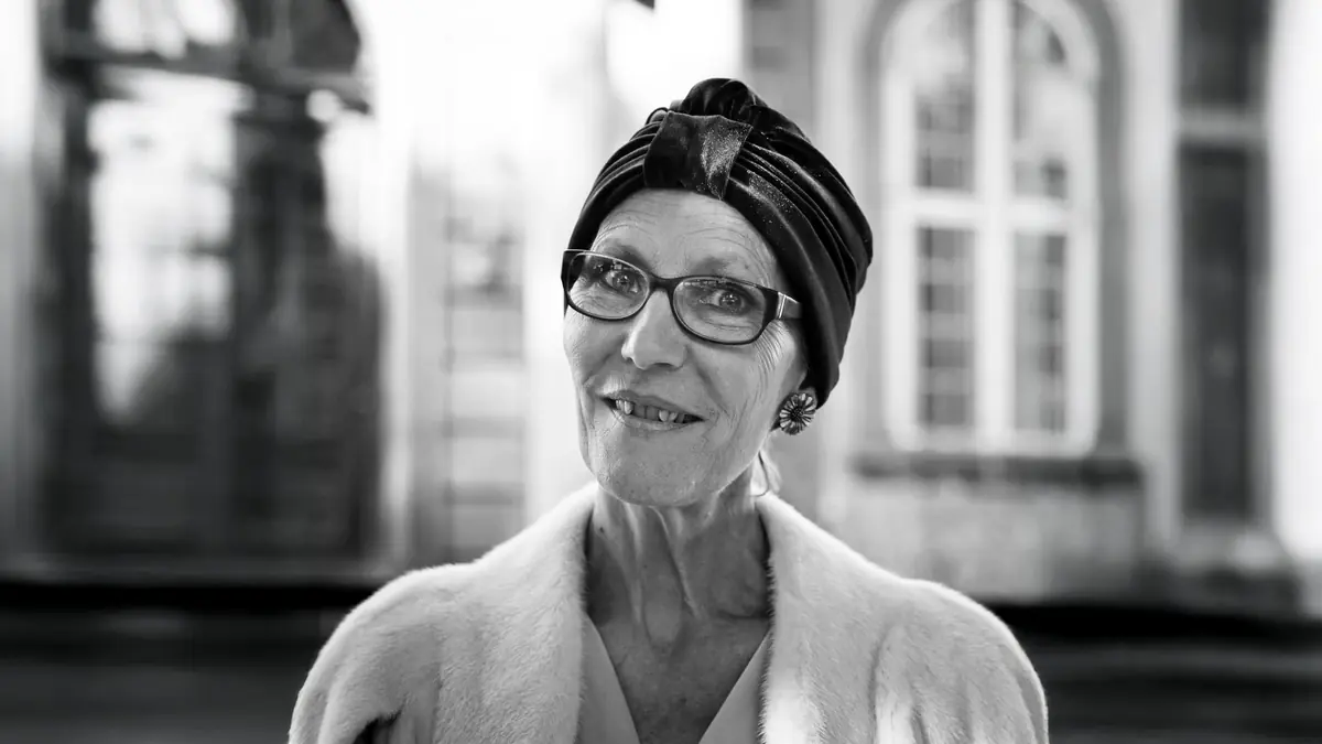 Experience actress Anne Lilballe as Karen Blixen · Borup Bibliotek, Borup