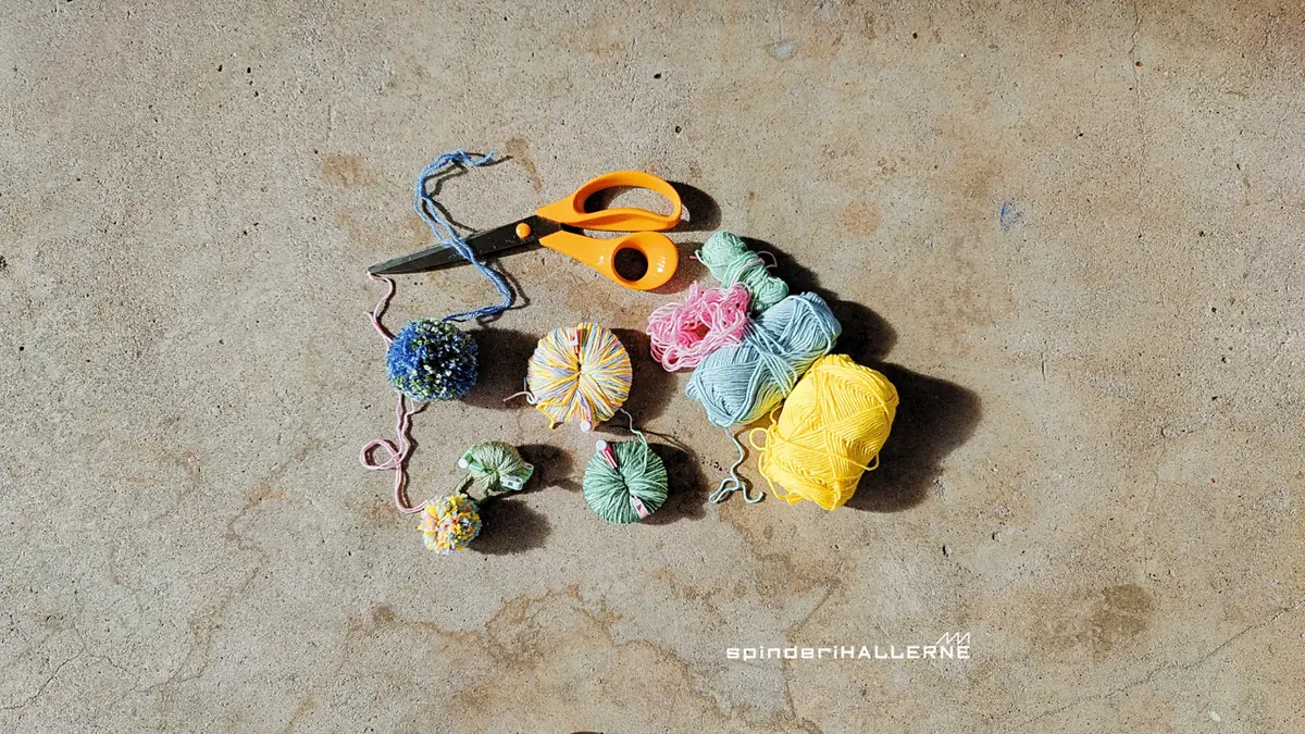 Create Halloween and Cosplay Costumes from Recycled Materials · FabLab Spinderihallerne, Vejle
