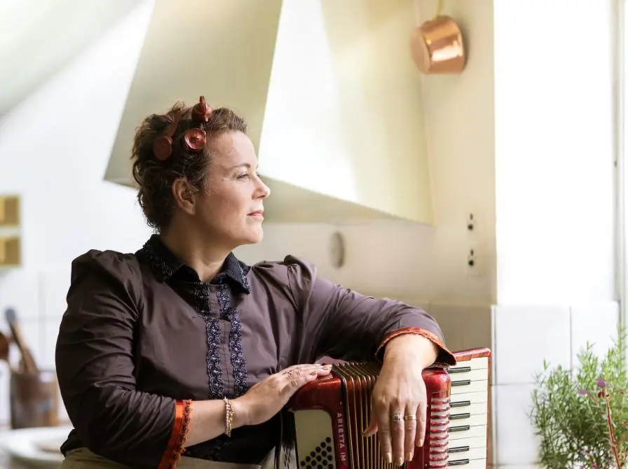 Koncertfortælling: Babettes Gæstebud med Stine Michel Trio — Biblioteket Skælskør, Skælskør