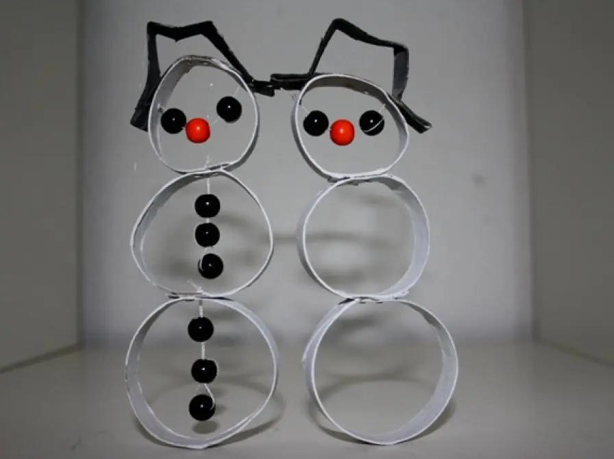 Christmas Decorations from Recycled Materials — Biblioteket Slagelse, Slagelse