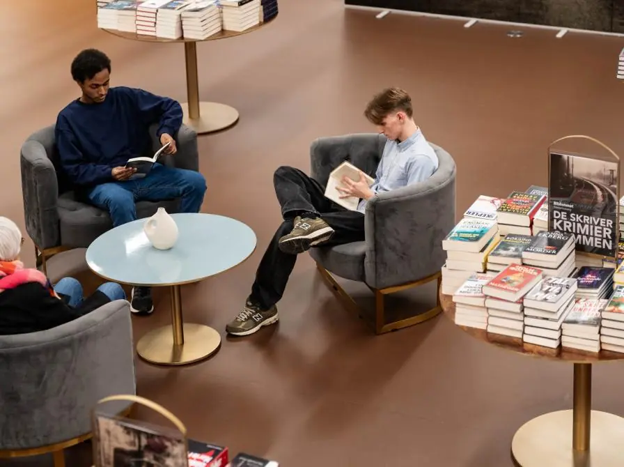 Silent Reading — Biblioteket Slagelse, Slagelse