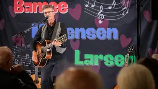 Giro 413 Sing-Along Show