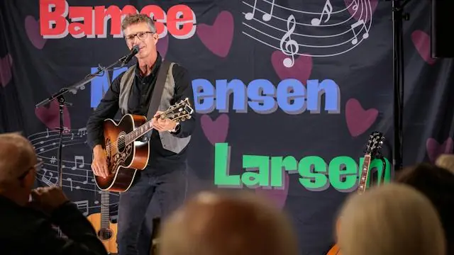 Giro 413 Sing-Along Show · Asnæs Forsamlingshus, Asnæs