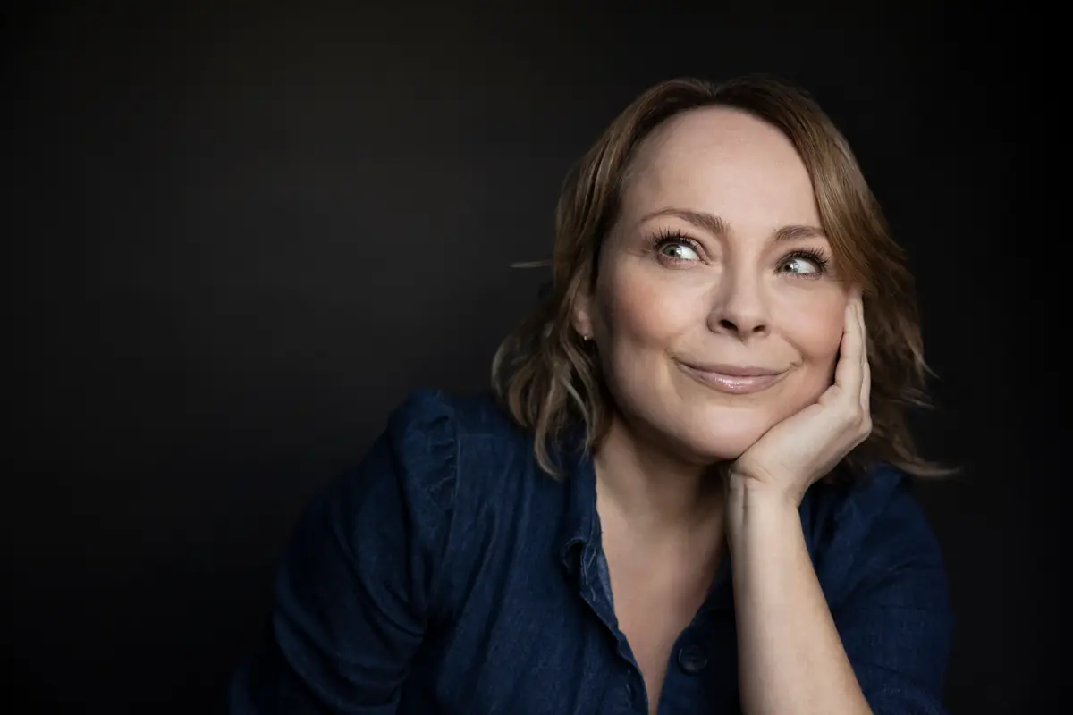 Forfattersamtale: "Kunsten at spejle et æg" med Kim Andrea Brofeldt — Hammel Bibliotek, Hammel