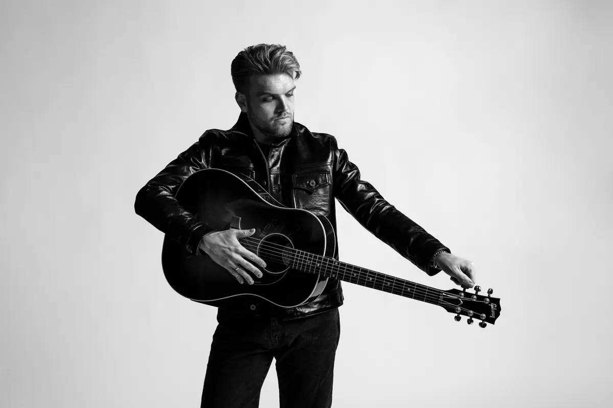 Jacob Dinesen - SOLO — Månen, Haderslev