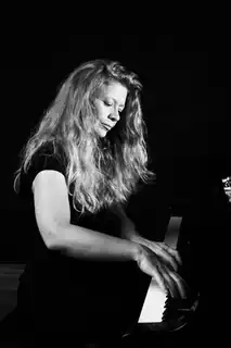Niklas Walentin, violin, and Christina Bjørkøe, piano