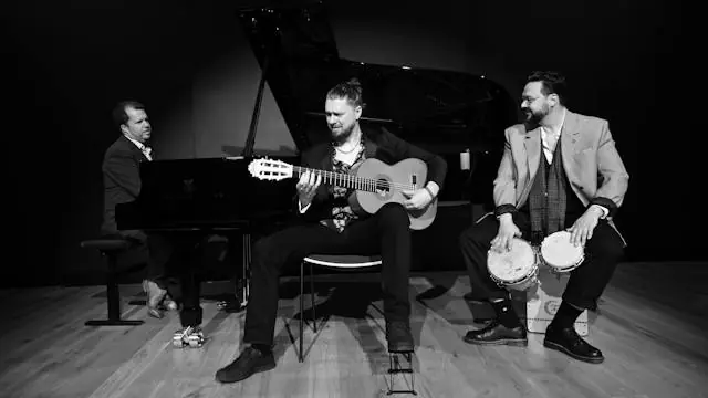 Lasse Garcia, Anders Keiding & Emilio 'El Perito' · Metronomen, Frederiksberg