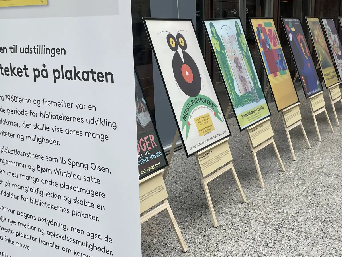 Udstilling: Biblioteket på plakaten — Biblioteket i Rønde, Rønde
