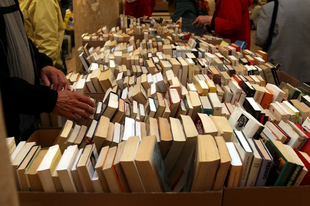 Bogsalg på Grenaa Bibliotek · Grenaa Bibliotek, Grenaa