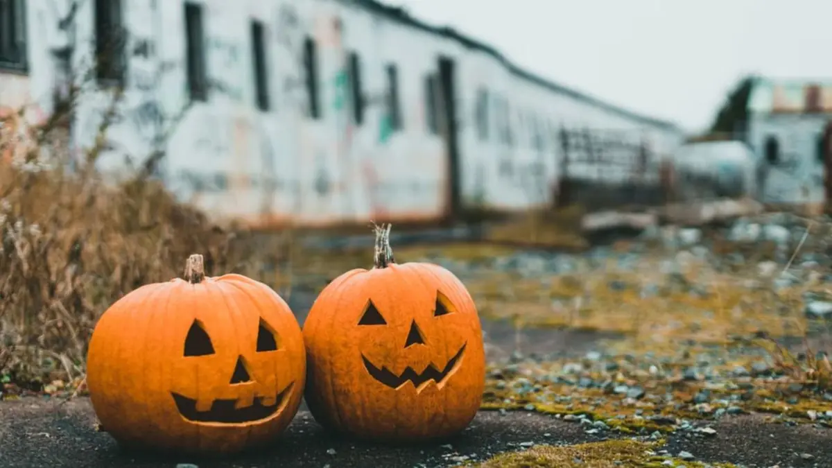 Spis med Quiz - Halloween Edition · FabLab Spinderihallerne, Vejle