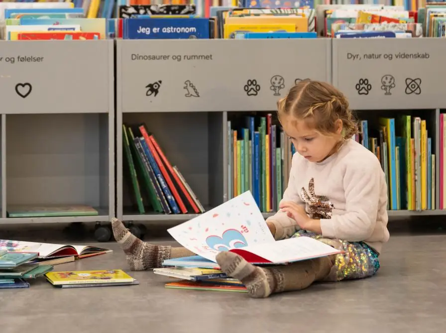 Læsestund på børnebiblioteket — Lemvig Bibliotek, Lemvig