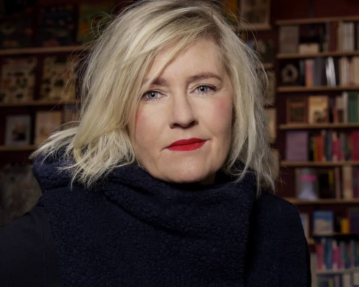 Stine Askov: Nøjsomheden - The Book Behind the Film Adaptation — Munkebo Bibliotek, Munkebo