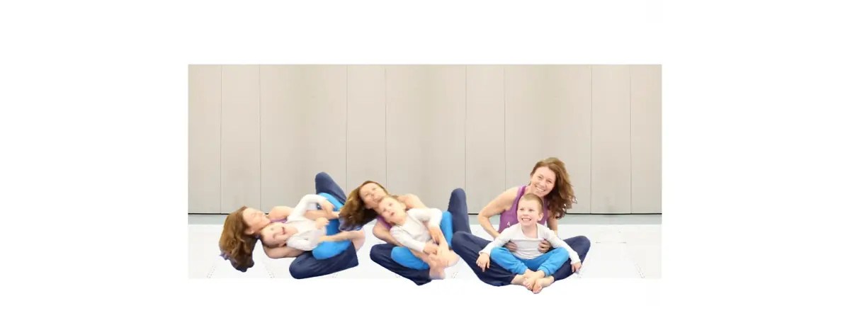 Prøv akroyoga for 2-3 årige + voksen — Nørrebrohallen, København