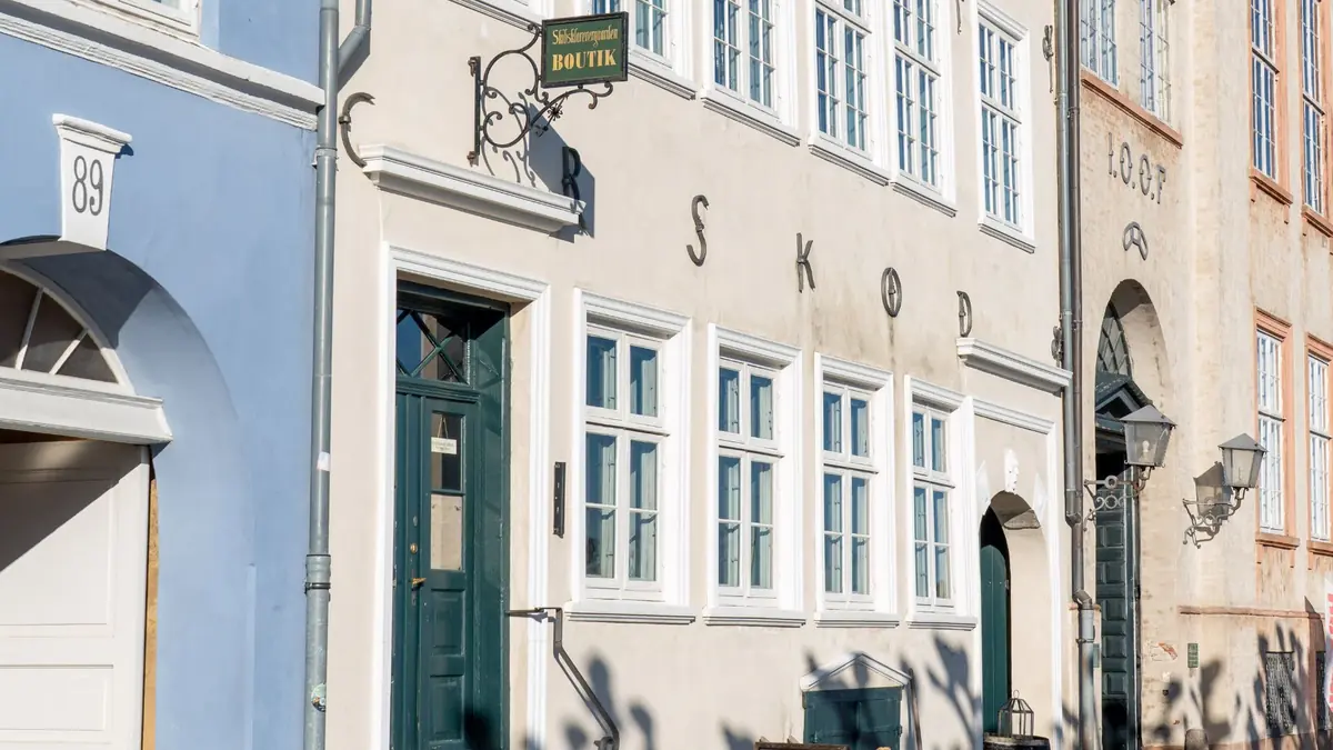 Sommer på Skibsklarerergaarden — Skibsklarerergaarden, Helsingør