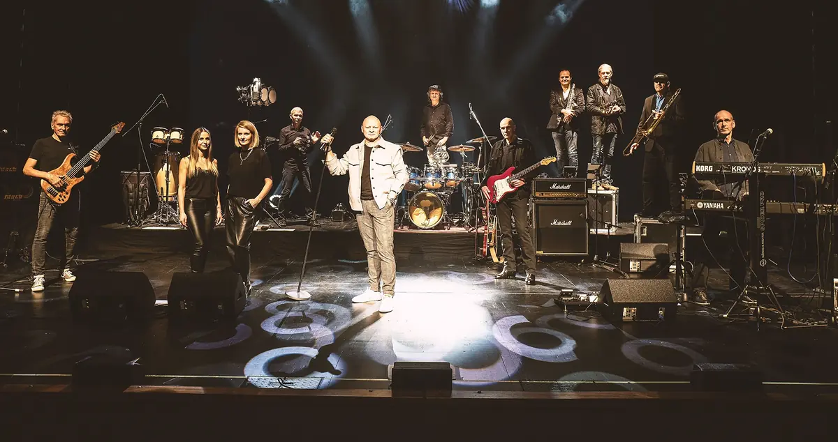 PHIL – The Phil Collins & Genesis Tribute Show — Koncertsalen Alsion, Sønderborg