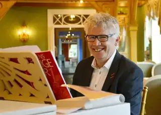Syng fra Højskolesangbogen