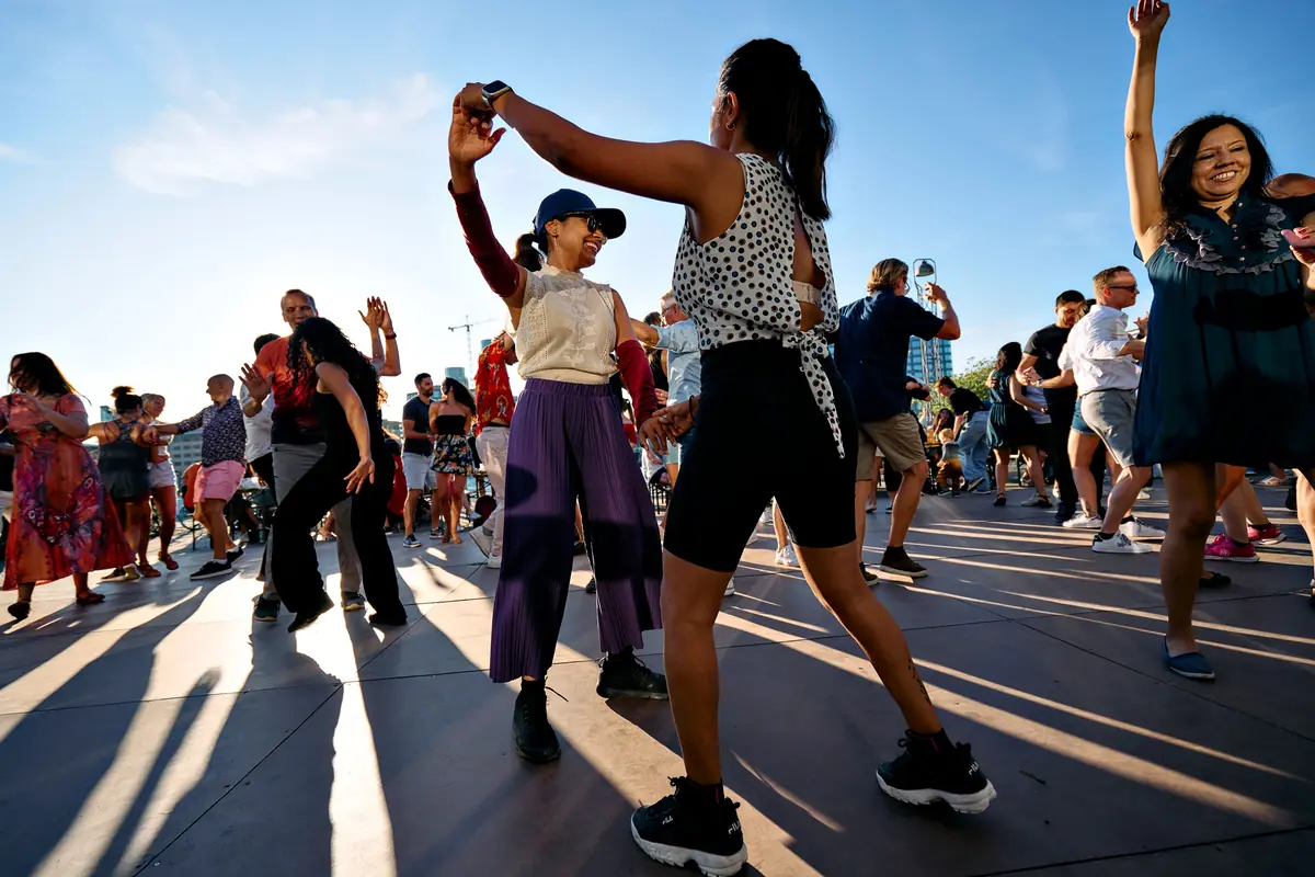 Sommerdans på Bryggen: Tango — Islands Brygge Bibliotek, København