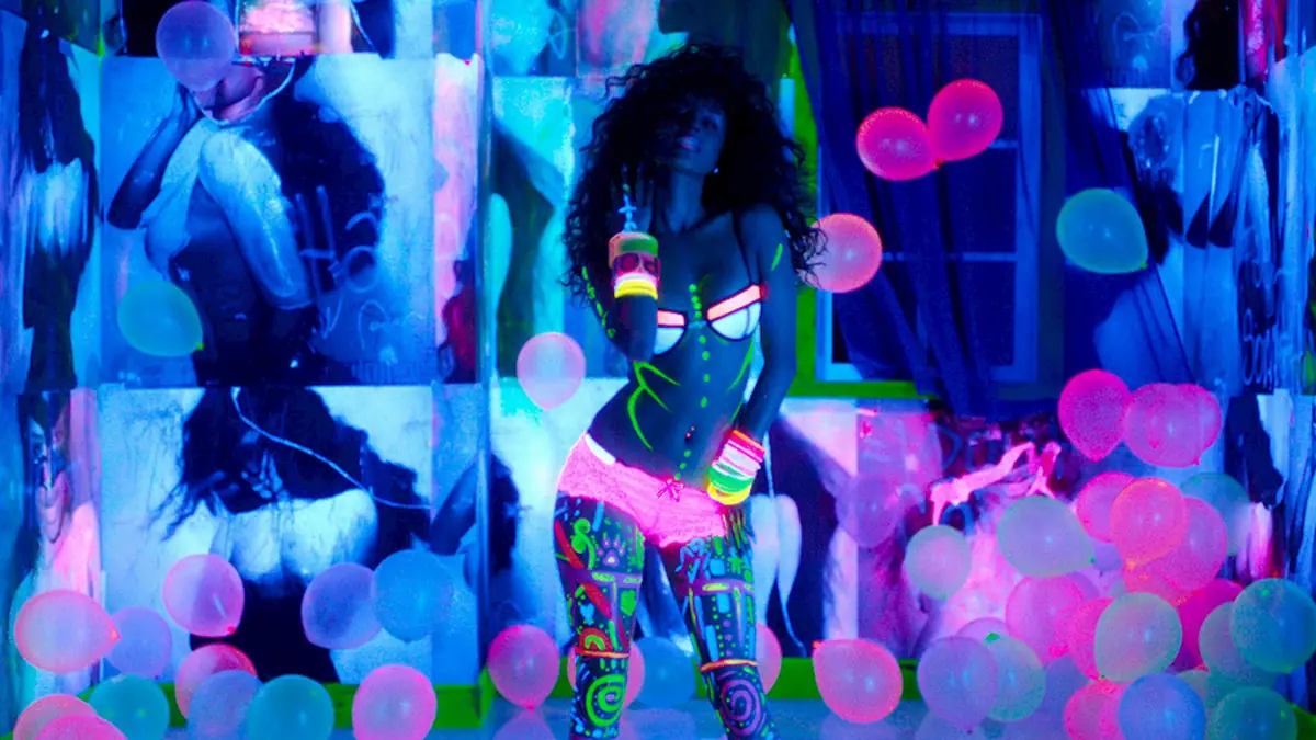 Tyla - TYLA - THE A*POP WORLD TOUR — K.B. Hallen, Frederiksberg