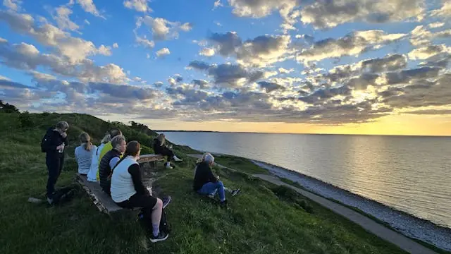 Vin og Vandring, solnedgangstur ved Klintebjergene — Klint Havn, P-pladsen, Nykøbing Sjælland